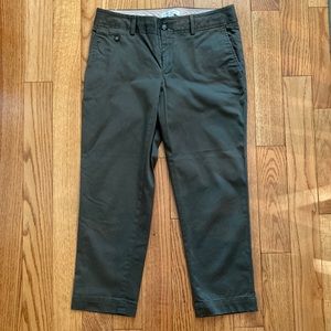 Banana Republic olive cropped pants